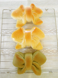 A picture of Cute Shape Bow Bread.