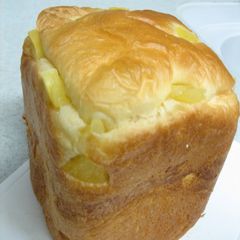 A picture of Pineapple Bread Made in a Bread Machine.