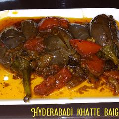 A picture of Hyderabadi khatta baigan.