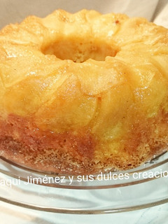 Foto principal de Bizcocho de yogur y manzana caramelizada