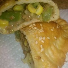 A picture of Beef Pot Pie Pockets.
