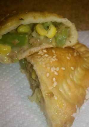 A picture of Beef Pot Pie Pockets.
