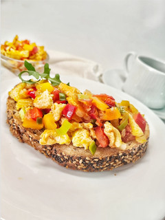 Foto principal de Huevos revueltos con verduras