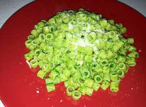 Una foto de Fideos con pesto de perejil