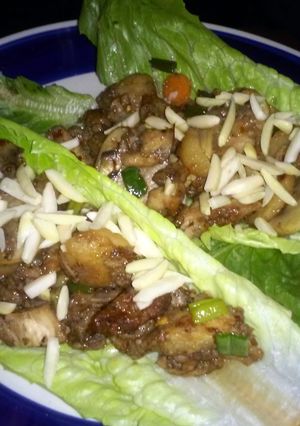 A picture of Asian teriyaki lettuce wraps.