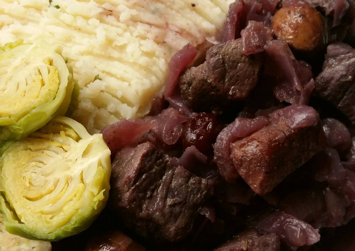 Vickys Winter Pork, Red Cabbage and Cranberries, GF DF EF SF NF