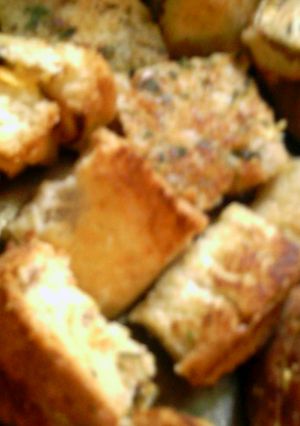 A picture of grilled-cheese croutons.