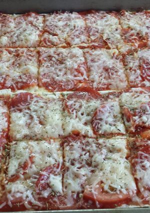 A picture of Flat bread Pizzas.