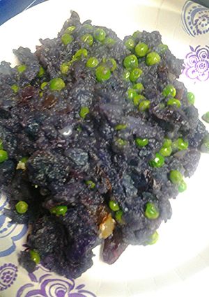 A picture of Purple potatoes and pea.