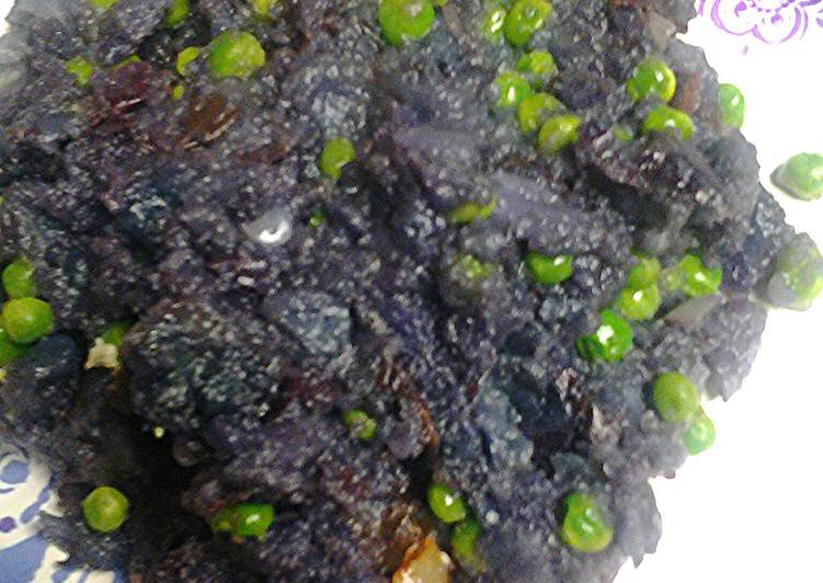 Simple Way to Prepare Quick Purple potatoes and pea