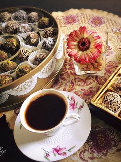 صورة لوصفة كرات التمر (أفخم حلا قهوة طبيعي)
