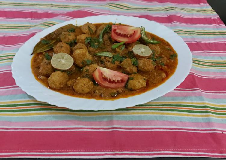 Steps to Prepare Favorite Chicken kofta curry masala