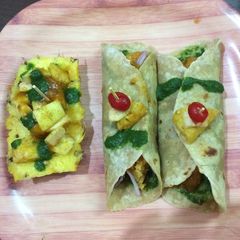 A picture of Burst of flavours wrap.