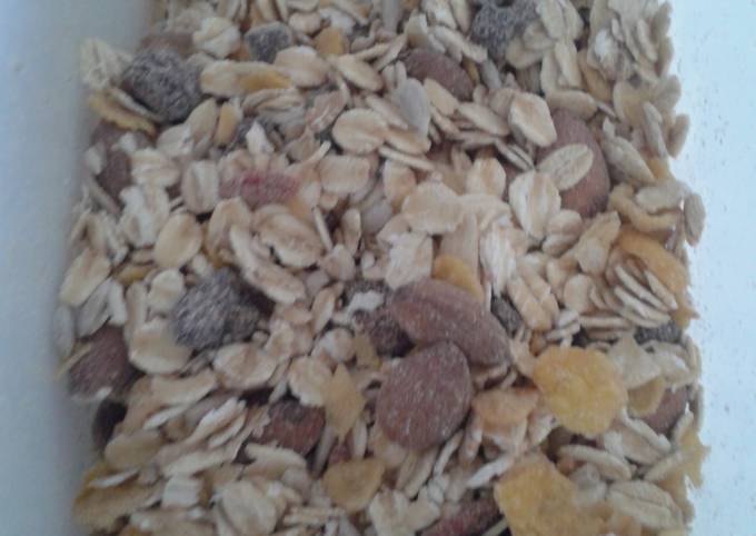 Recipe of Speedy Healthy Homemade Muesli