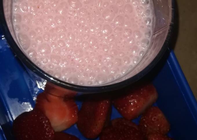 Banana and strawberry smoothie