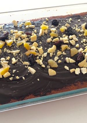 Una foto de Bizcocho especiado de centeno con zanahoria y anacardos