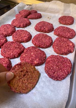 صورة لوصفة كوكيز الشوفان والشمندر الصحي 😋