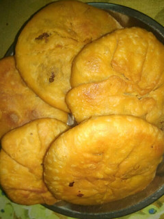 खस्ता कचौड़ी (khasta kachori recipe in Hindi) रेसिपी मुख्य फोटो