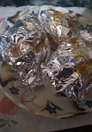A picture of Saucy foil chicken.