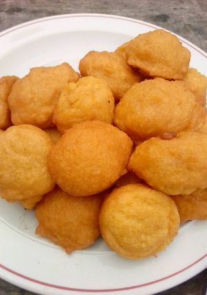 A picture of Akara balls.
