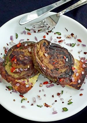 চিজি পনির বেগুন ফ্রাই (Chessy Paneer Begun fry recipe in bengali) রেসিপির প্রধান ছবি