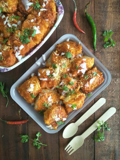 A picture of Seyal paav (bread in onion tomato gravy).