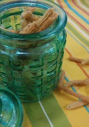 A picture of Zero oil murukku – air fryer cooking.