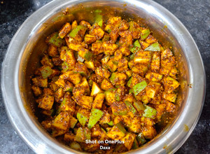 A picture of Instant Raw Mango Pickle.