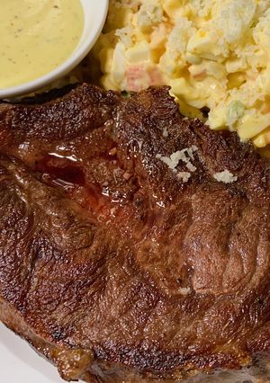 Hình của món Steak - bò bít tết.