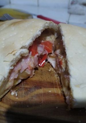Una foto de Empanada Gigante o Calzone