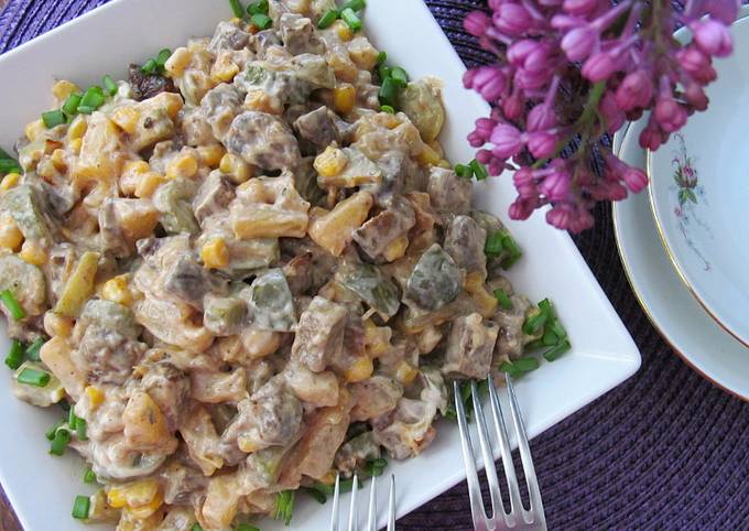 Салат с говяжьей печенью – 10 очень вкусных рецептов с пошаговыми фото
