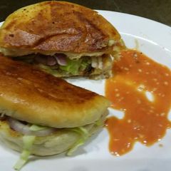 A picture of Burger.