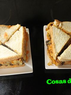 Una foto de Triángulos de pan de molde con tortilla