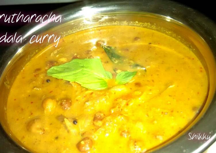 Recipe: Perfect Varutharacha kadala curry