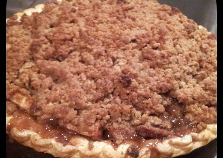 Apple Pie With Crumbled Topping