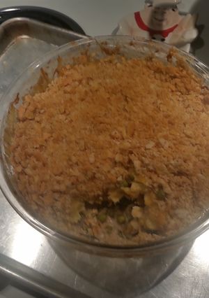 A picture of Tuna noodle casserole.