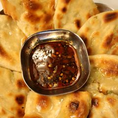 A picture of Green Onion Pancake.