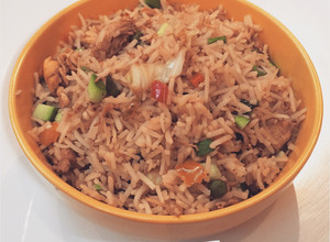 صورة لوصفة رز صيني بالدجاج