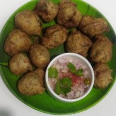 Black gram vada A picture of Black gram vada.