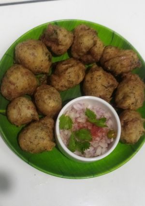 A picture of Black gram vada.