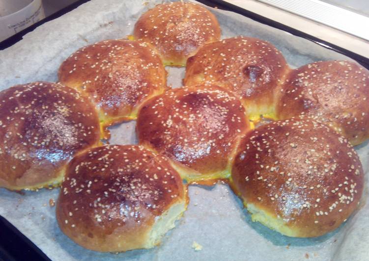 How to Prepare Delicious Hamburger Buns