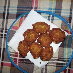 A picture of Vadai.