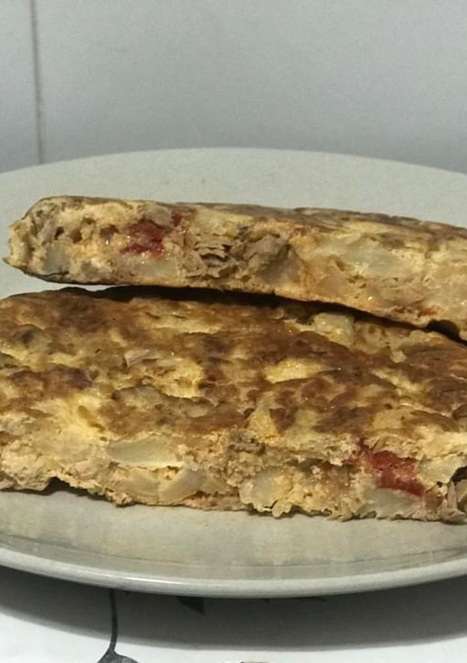 Una foto de Tortilla paisana con coliflor y atún