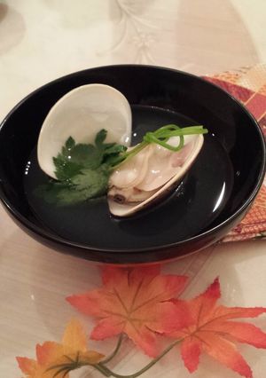 A picture of Clear Clam Soup.