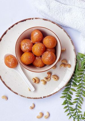 আমার মা এর প্রিয় শাহী গোলাপ জামুন মিষ্টি রেসিপির প্রধান ছবি