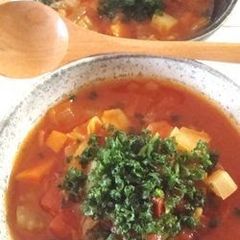 A picture of My Mother's Veggie Minestrone Soup.