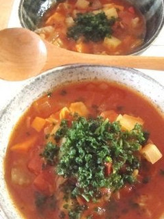 A picture of My Mother's Veggie Minestrone Soup.