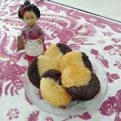 A picture of Wingko Coklat Keju.