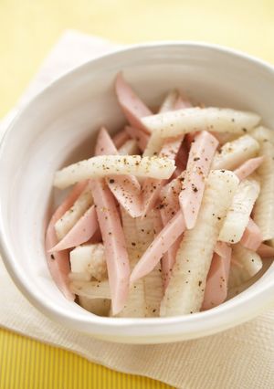 A picture of Fish Sausage and Nagaimo with Black Pepper.