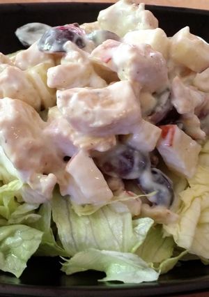 A picture of low calorie fruity yogurt chicken salad.